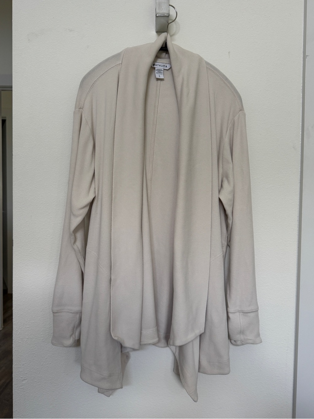 Athleta Cream Open-Front Pranayama Restore Rib Wrap